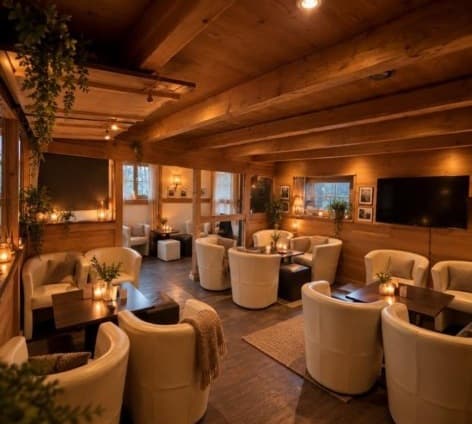 Lounge avec fauteuils et bougies
